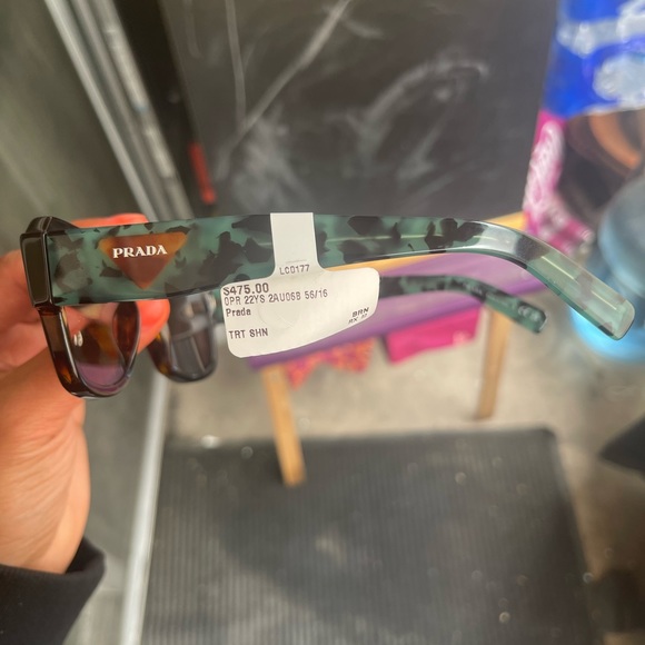 Brand new, no scratches, never been worn, no box - Picture 2 of 4